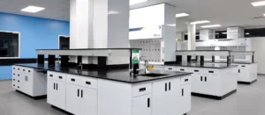 Laboratory furniture in clean environment